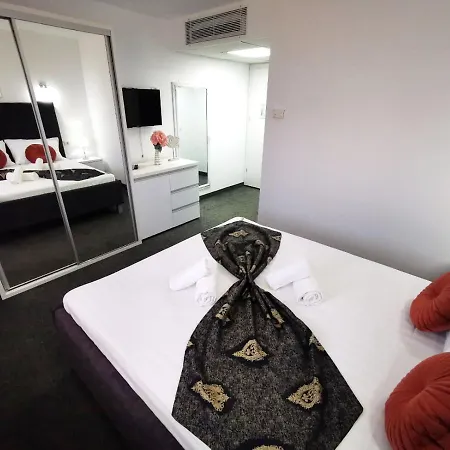 Vila Roxy Pe Plaja Belona Гостевой дом Эфорие Норд