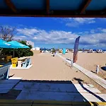 Vila Roxy Pe Plaja Belona