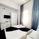 Vila Roxy Pe Plaja Belona *