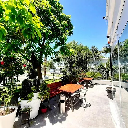 Vila Roxy Pe Plaja Belona Pensiune